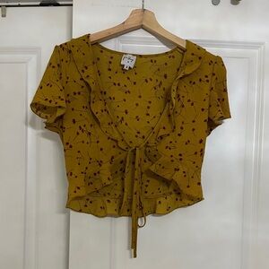 Chic Mustard Floral Tie-Front Crop Top